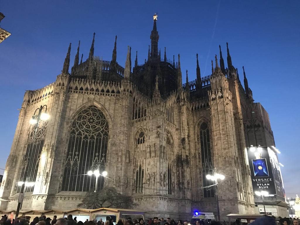 Kibilu - Via Falcone - City Centre - Duomo ミラノ エクステリア 写真