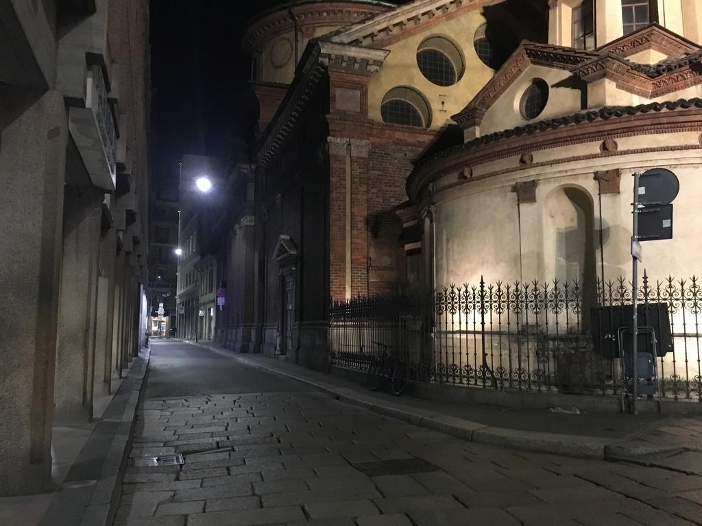 Kibilu - Via Falcone - City Centre - Duomo ミラノ エクステリア 写真